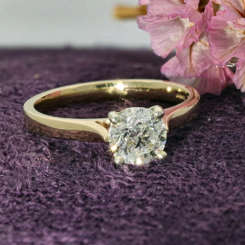 Pre-owned 9ct Yellow Gold 0.88ct Round Diamond Solitaire Ring