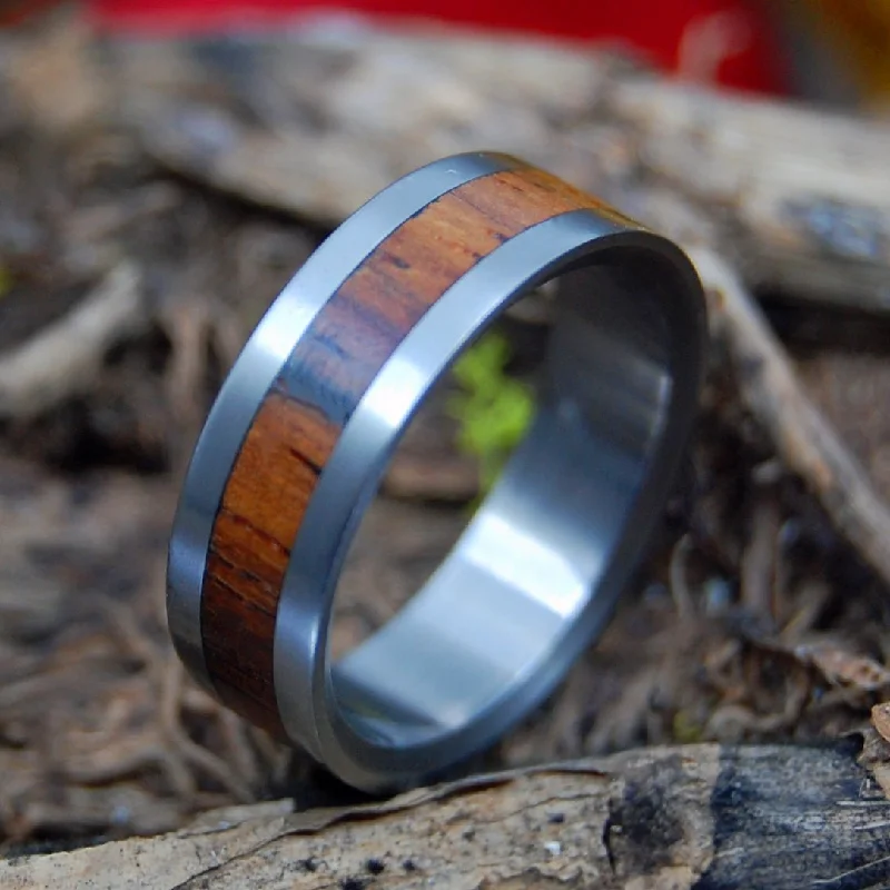 Super Love | Men's Cocobolo Wood & Titanium Wedding Ring