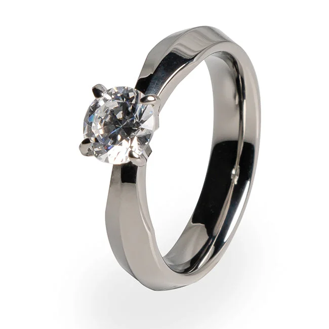 Cleopatra Solitaire Titanium Ring