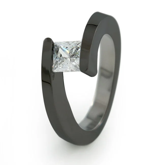 Etoile Princess Cut Black Titanium Ring