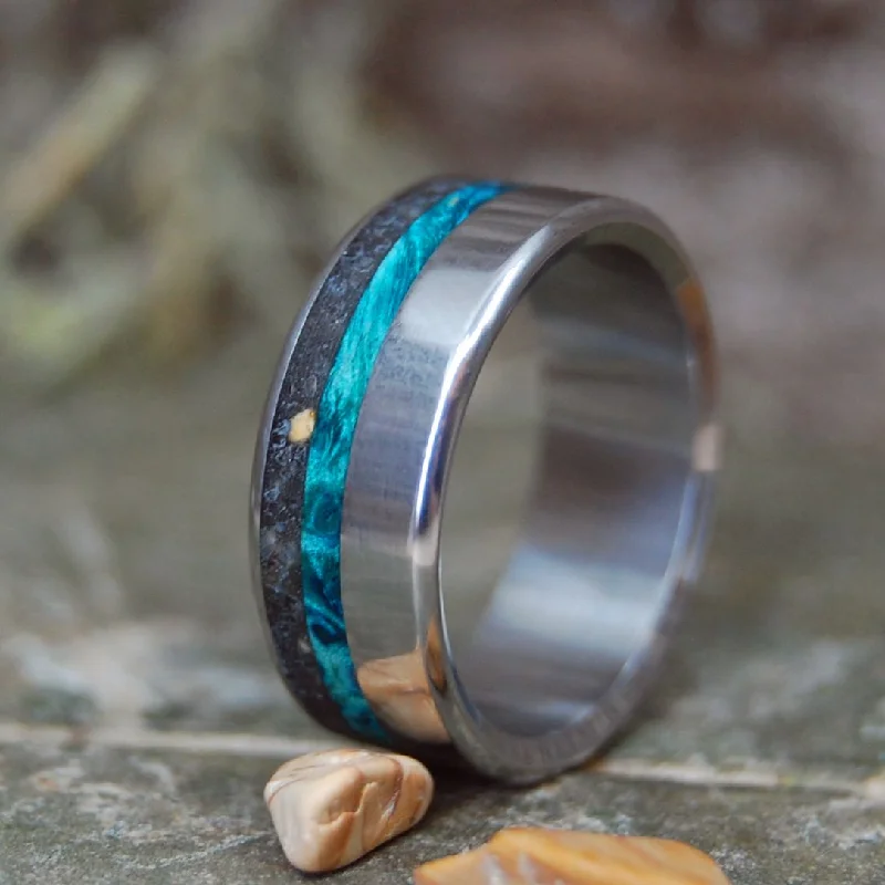 Vineyard Nights | Men's Blue Box Elder, Martha's Vineyard Sand & Titanium Wedding Ring