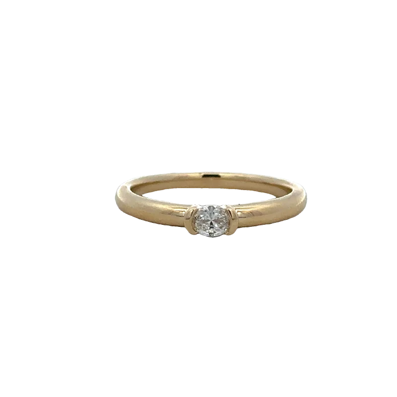 Oval Diamond Band Ring in Yellow Gold