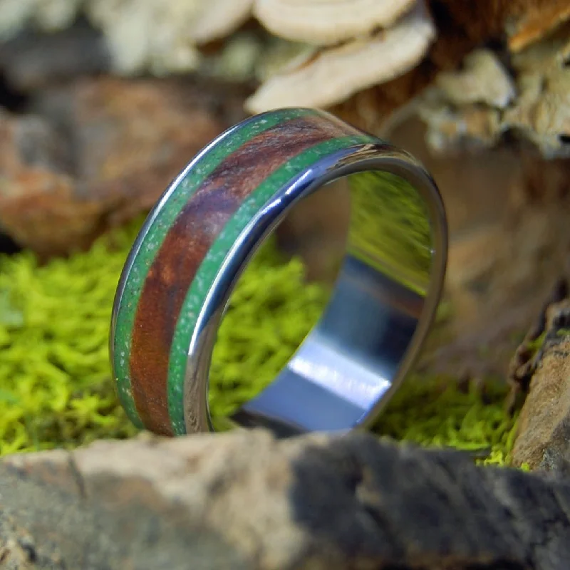 New England Echo | Men's Beach Sand, Red Oak & Titanium Wedding Ring