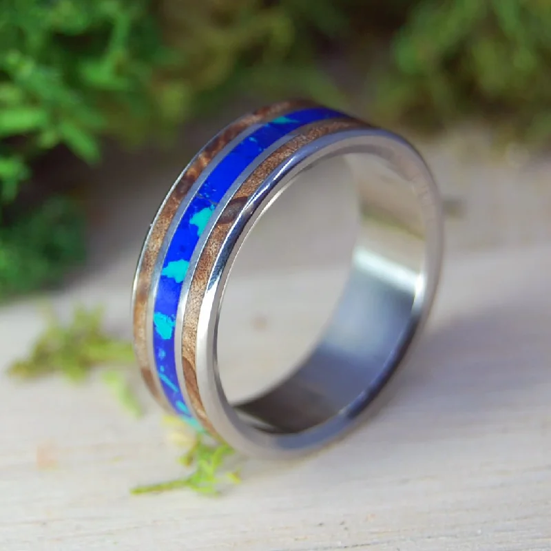 Dark Maple Galaxy Centered | Men's Dark Maple Wood, Azurite, Malachite & Titanium Wedding Ring