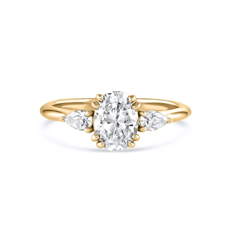 Eva Oval Three Stone Ring