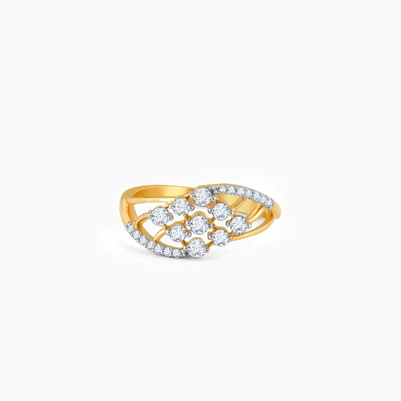 Gold Graceful Wave Diamond Ring