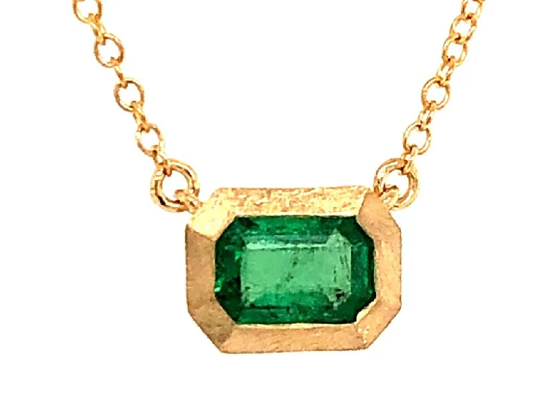 Dilamani Yellow Gold and Emerald Pendant