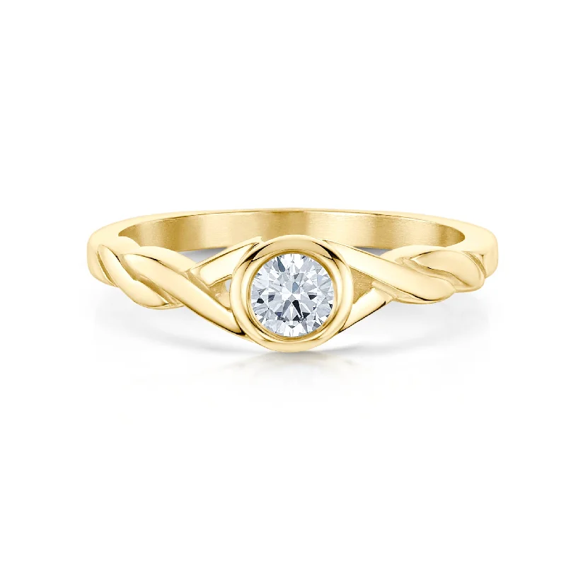 Celtic Twist 0.25ct Diamond Solitaire Ring in 9ct Yellow Gold