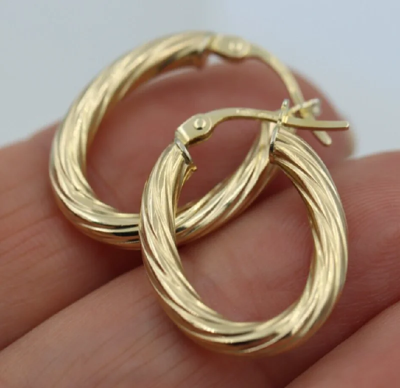 Kaedesigns New Oval 9ct Yellow Gold Lightweight Hollow Hoop Earrings