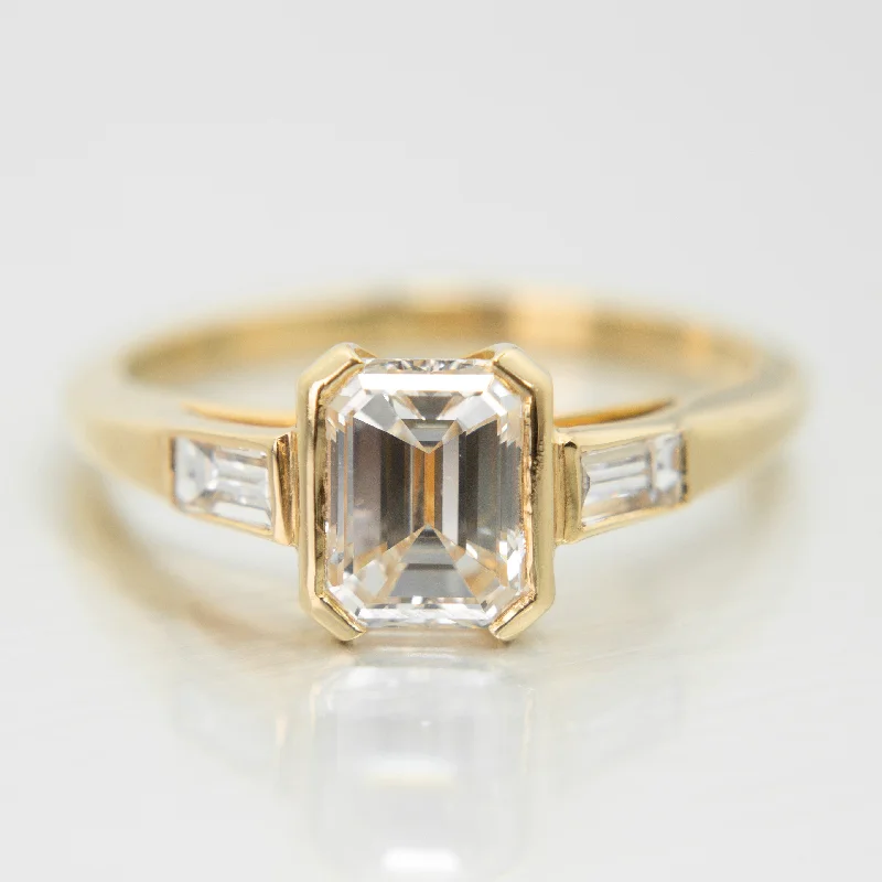 Emerald Cut Diamond Trilogy Ring in 18k Yellow Gold